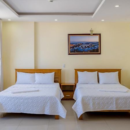 Praha Hotel Vung Tau Esterno foto